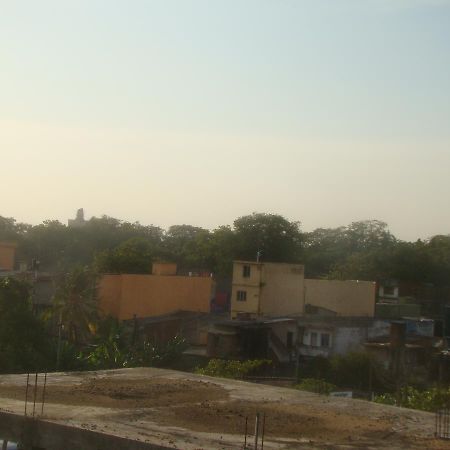 Down Town Hotel Ponnarankulama Esterno foto