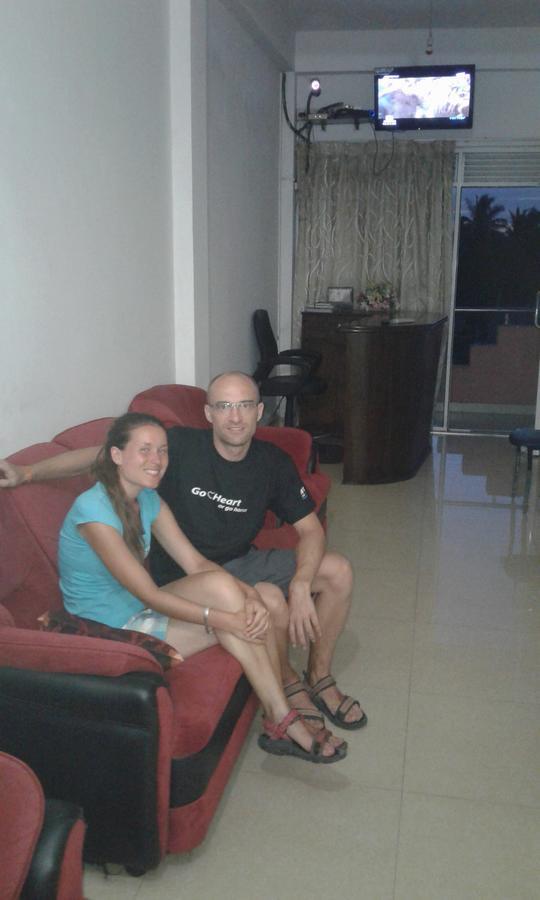 Down Town Hotel Ponnarankulama Esterno foto